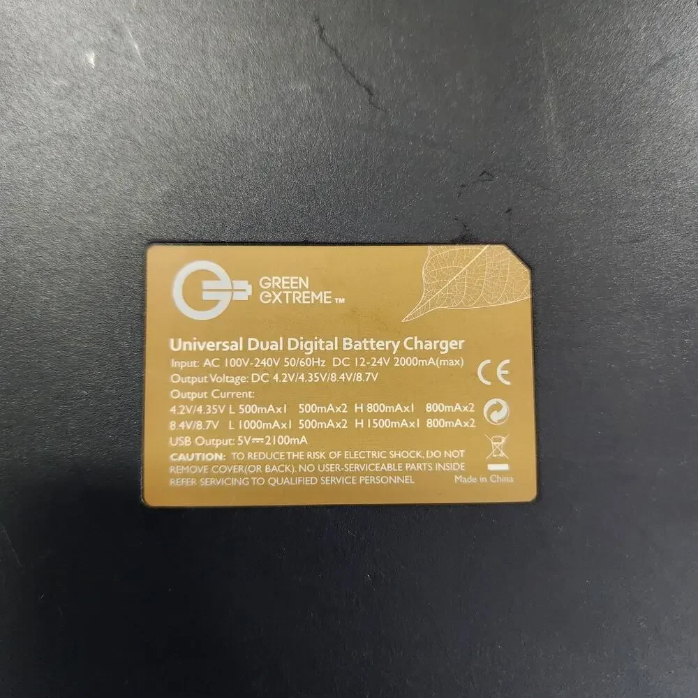 GREEN EXTREME Universal Dual Digital Battery Charger for Camera Batteries